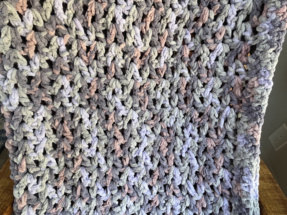 Luxe Lounging Blanket in Misty Mauve