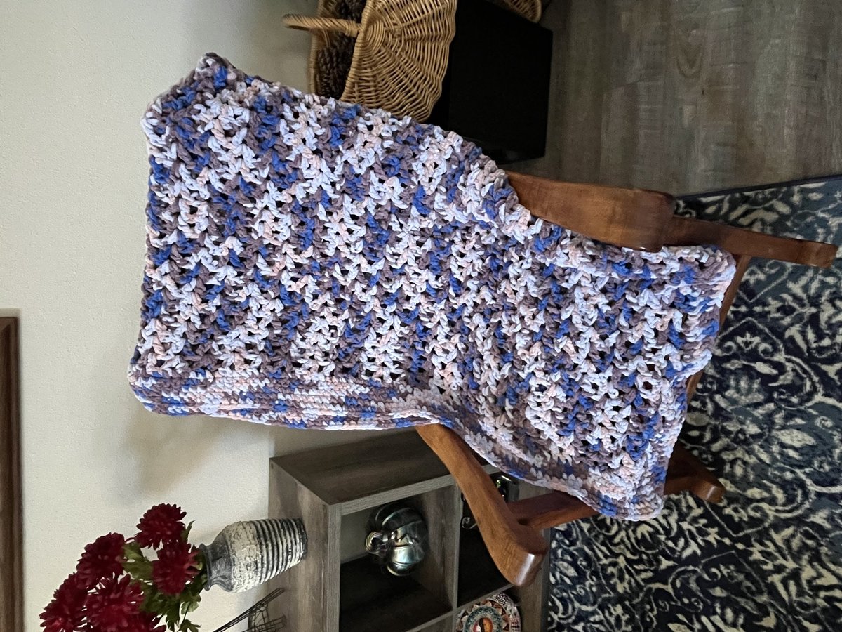 Luxe Lounging Blanket in Mixed Berry Pie