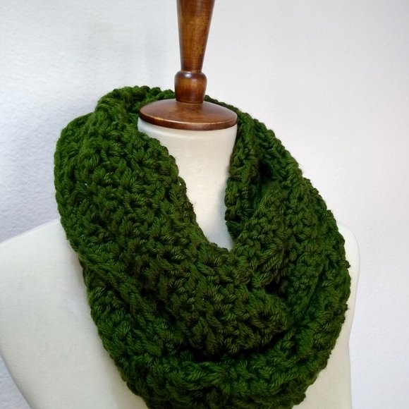 Simple Lines Infinity Scarf in Forest