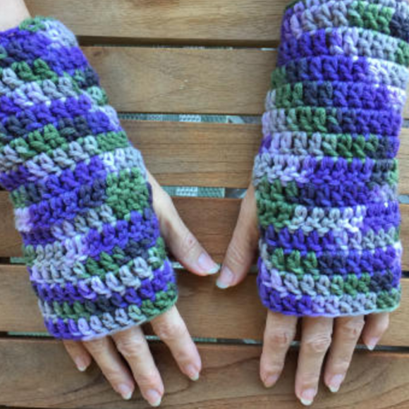 Fingerless Gloves, mid-weight. Color: Vineyard