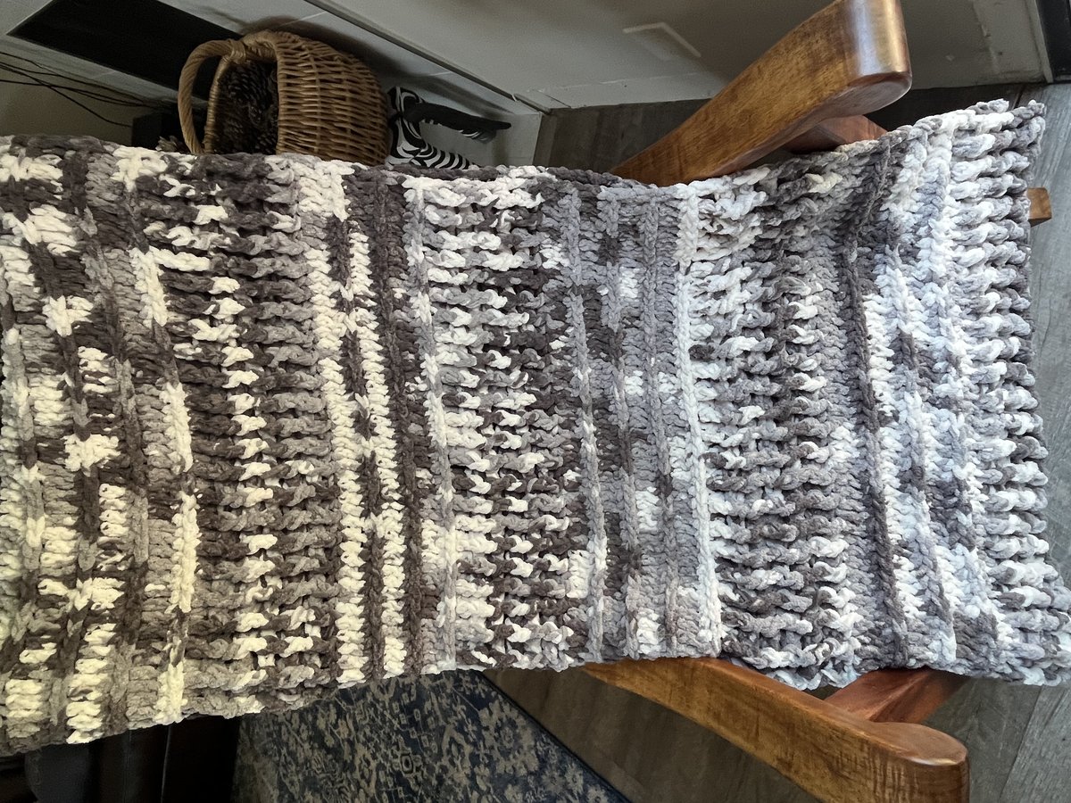 Luxe Statement Blanket in Pebble Beach