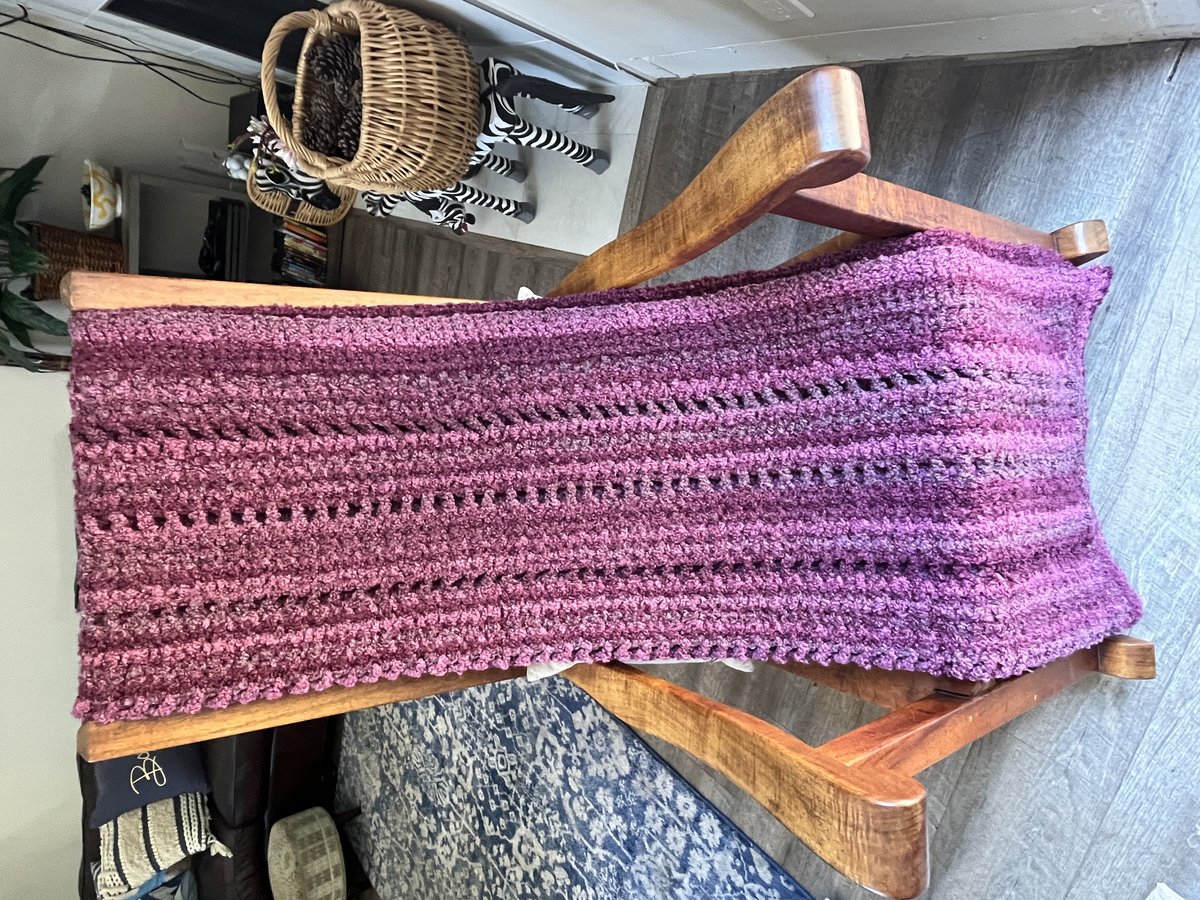 Toasty Lounging Blanket in Very Berry