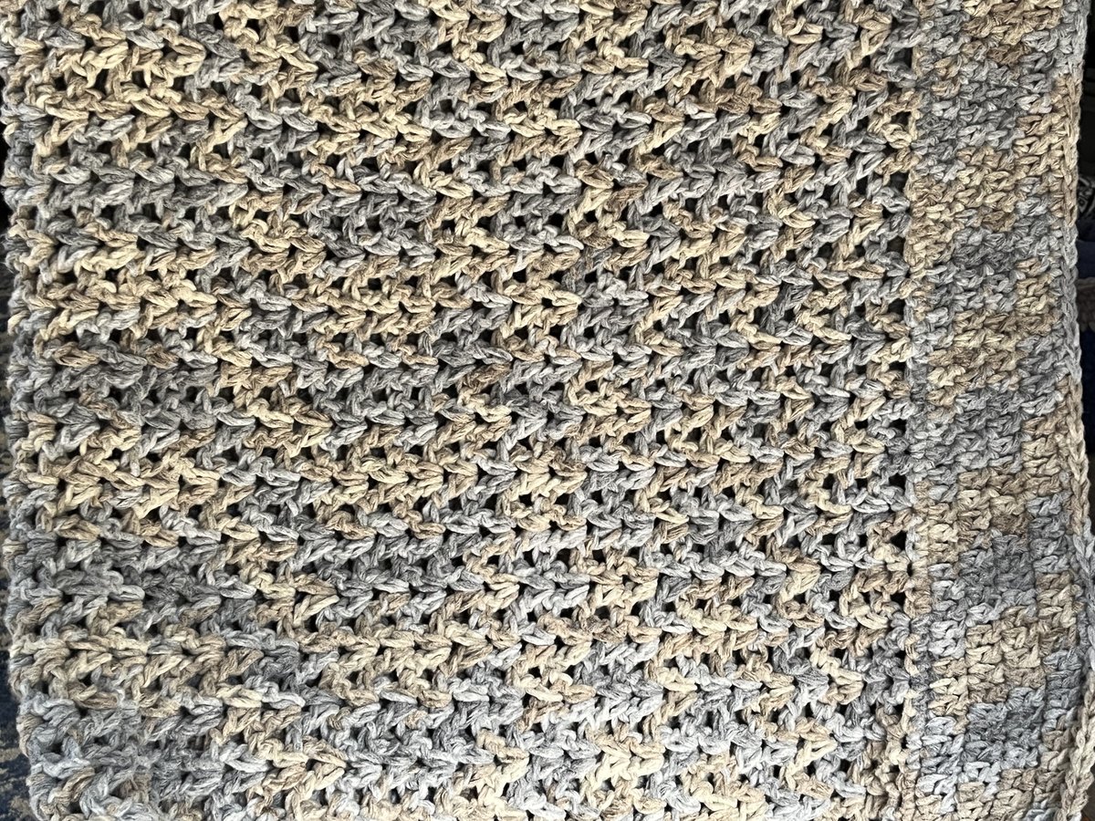 Comfort Lounging Blanket in Beach Pepples