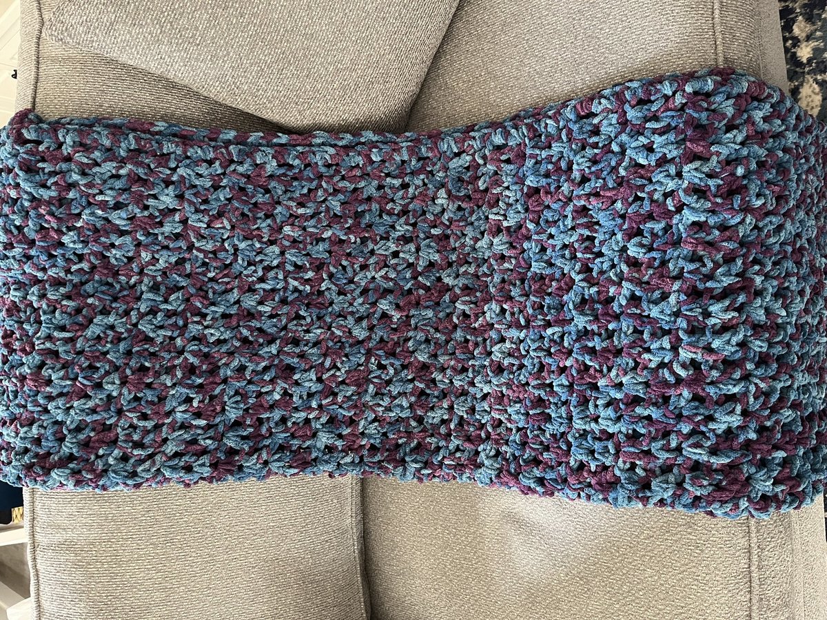 Luxe Lounging Blanket in Peacock 