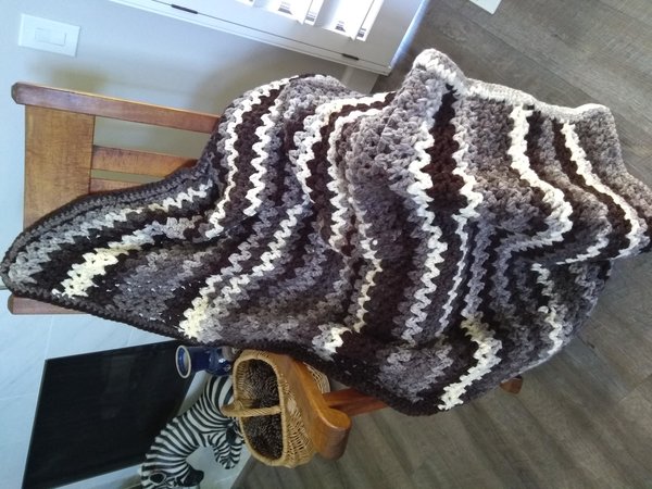 Elite Lounging Blanket in Rich Earth