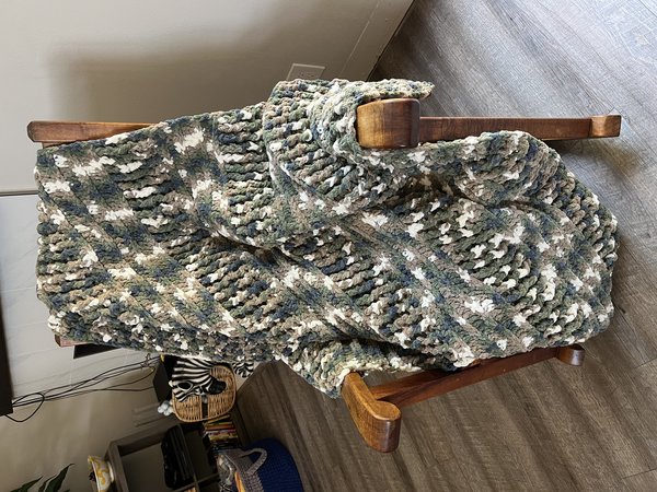 Luxe Statement Blanket in Mist